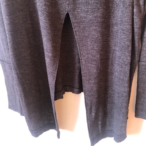 ❤️Free People We The Free Split Back Grey Turtleneck Sweater Back Slit Small P - Picture 10 of 13